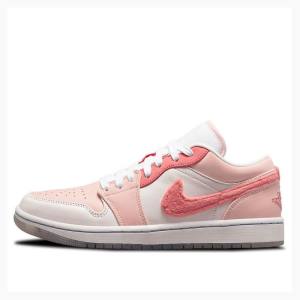 Nike Low SE Mighty Swooshers (W) Tennarit Naisten Air Jordan 1 Pinkki | JD-953VQ