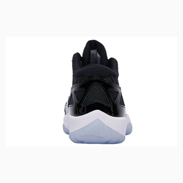 Nike Low IE Tennarit Miesten Air Jordan 11 Mustat | JD-458QK