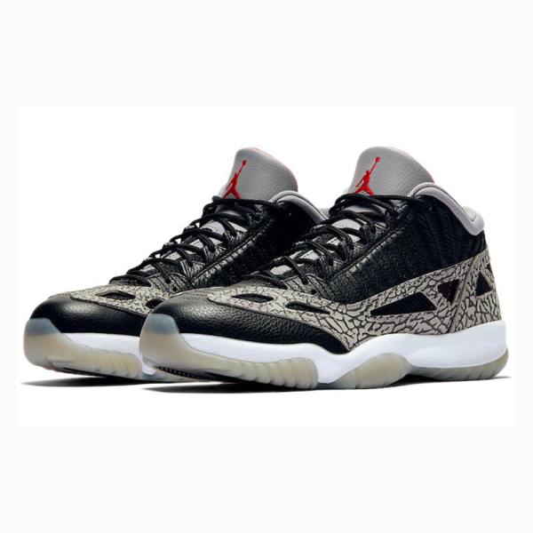 Nike Low IE Tennarit Miesten Air Jordan 11 Mustat | JD-850YI