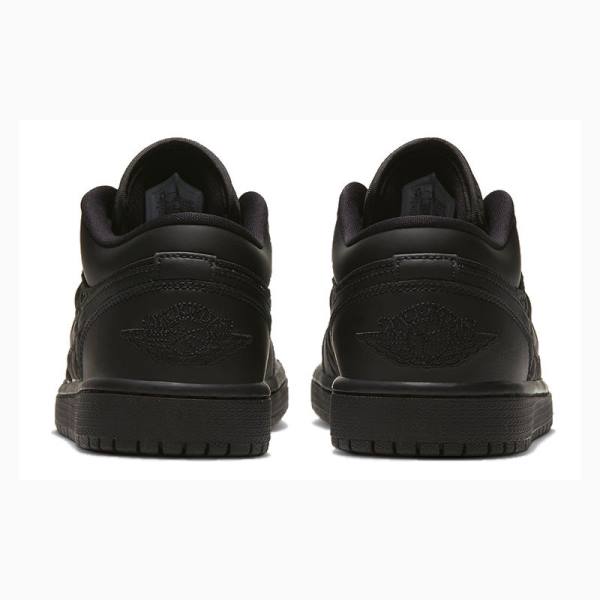Nike Low Triple Black Quilted Tennarit Naisten Air Jordan 1 Mustat | JD-682HK