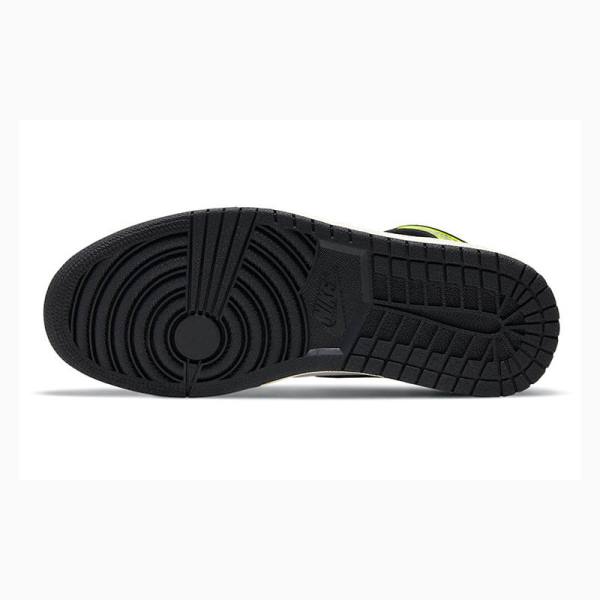 Nike Retro High OG Volt Koripallokengät Miesten Air Jordan 1 Mustat Valkoinen Kultaiset | JD-452SC