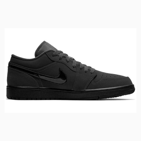Nike Retro Low Triple Tennarit Miesten Air Jordan 1 Mustat | JD-710QA