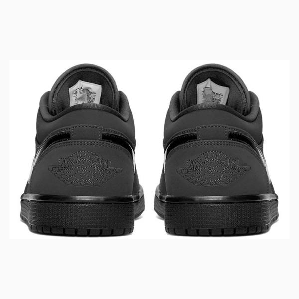 Nike Retro Low Triple Tennarit Miesten Air Jordan 1 Mustat | JD-710QA